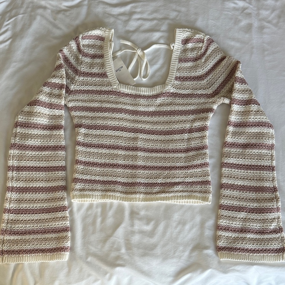 Hollister Cream and Pink Knit Sweater